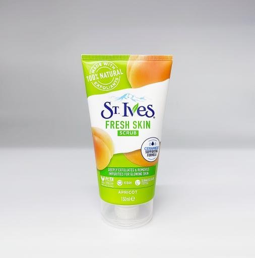 St. Ives Fresh Skin Face Apricot Scrub - 150ml